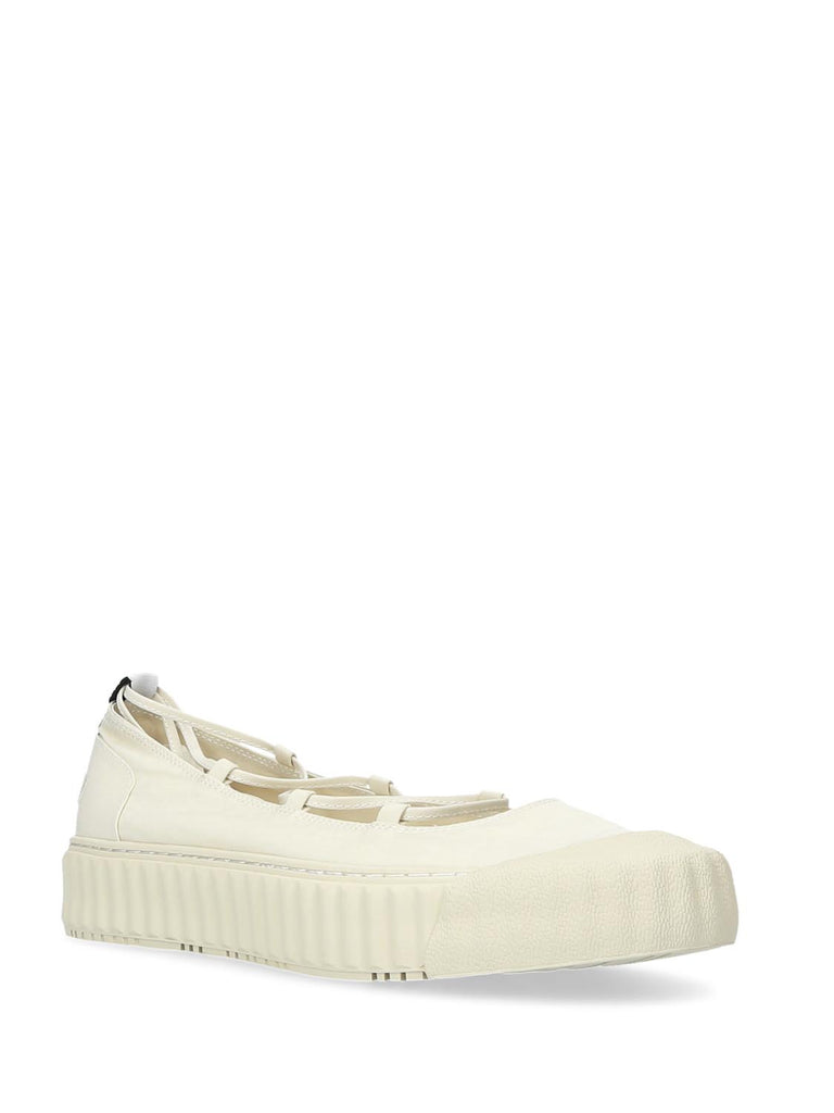 Sneaker in Tessuto con Lacci Sabbia